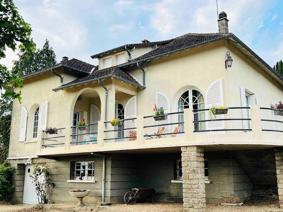 Gite De La Petite Fourmy Saint-Sulpice-les-Feuilles Dış mekan fotoğraf